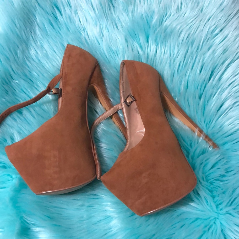 Light brown heels